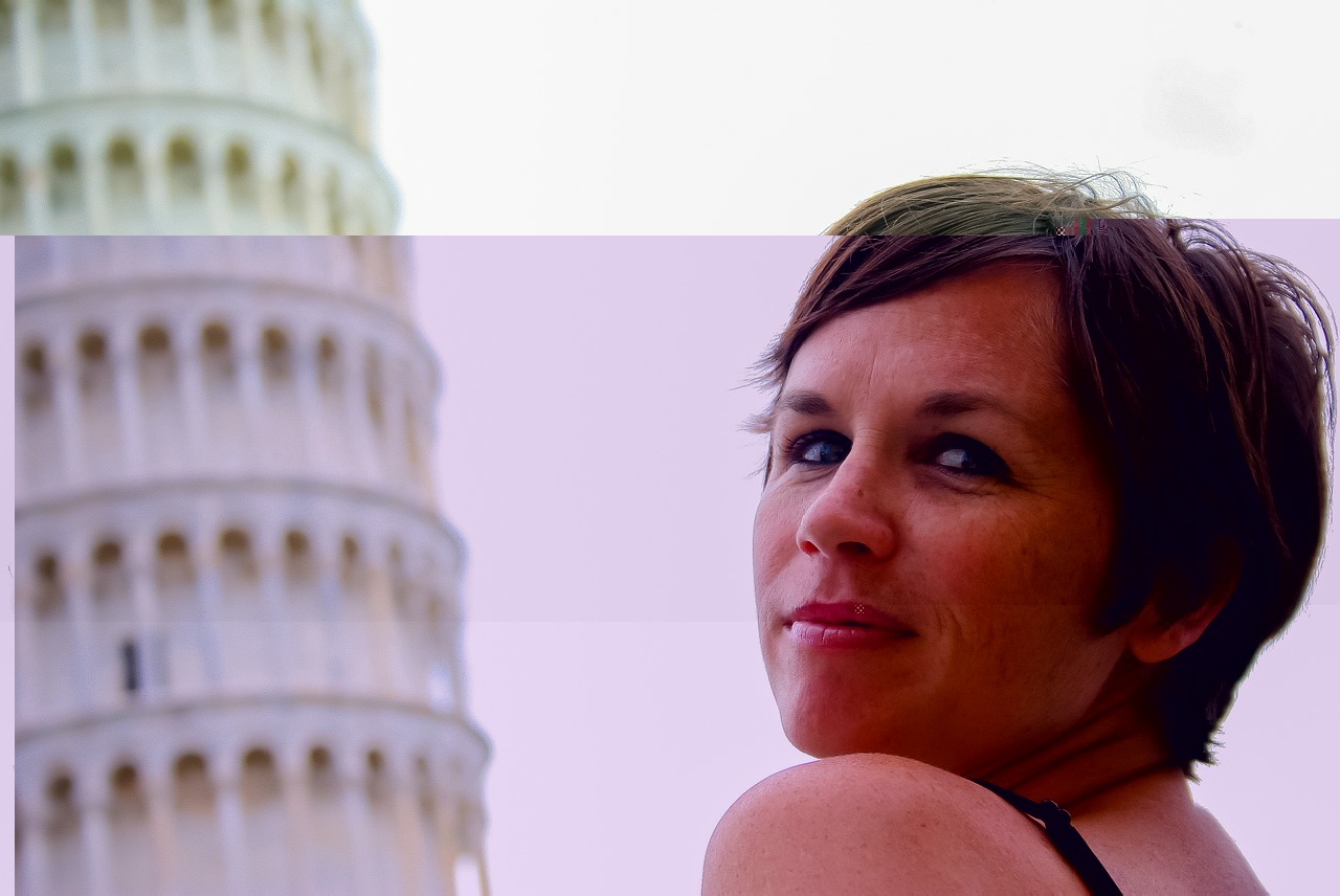 free-luggage-future-travel-baggage-futuristic-global-technology-fee-fees-airline-mobile-billboard-advertisement-advertising-advertise